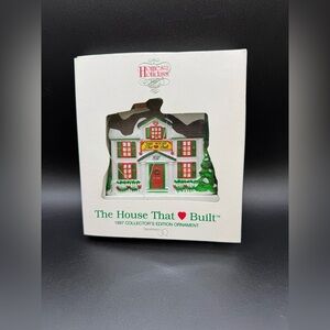 1997 Dept 56 The House That Love Built Ronald McDonald House Ornamentt